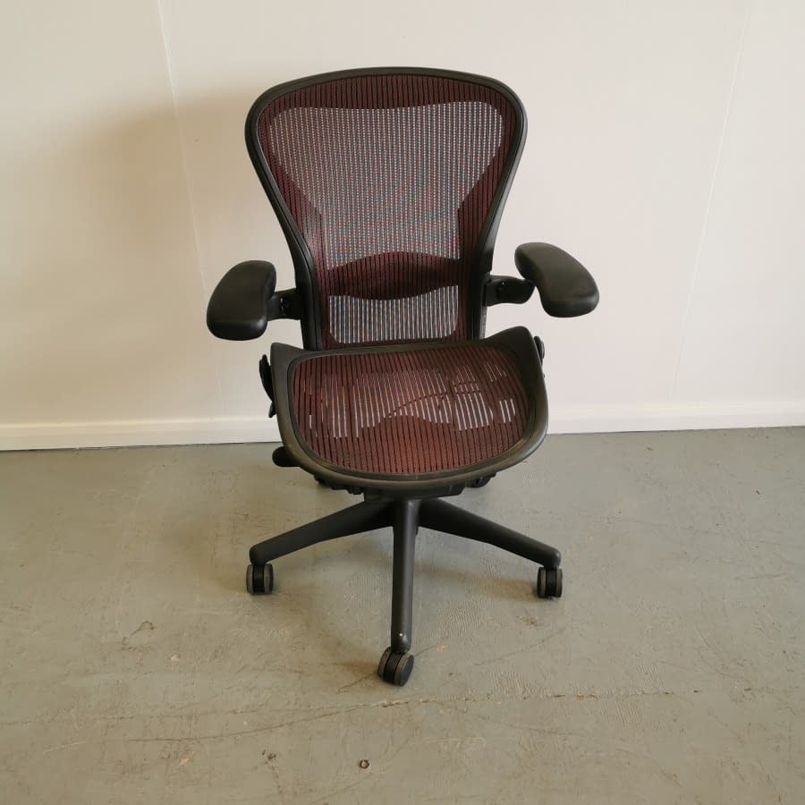 Herman miller aeron online red