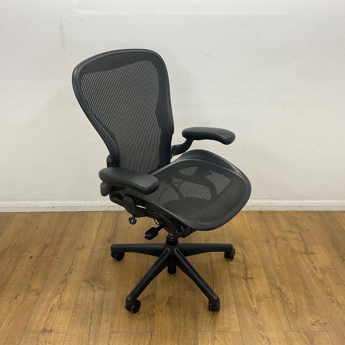 Herman Miller Aeron U EO HM GR 08 Ergo Outlet