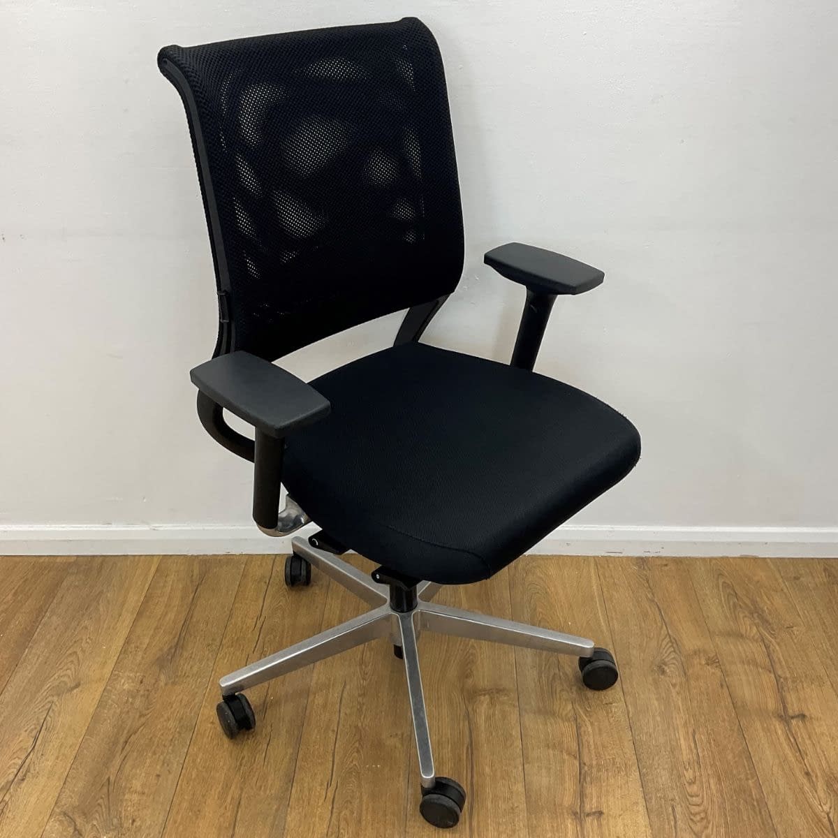 Sedus chair store mesh back